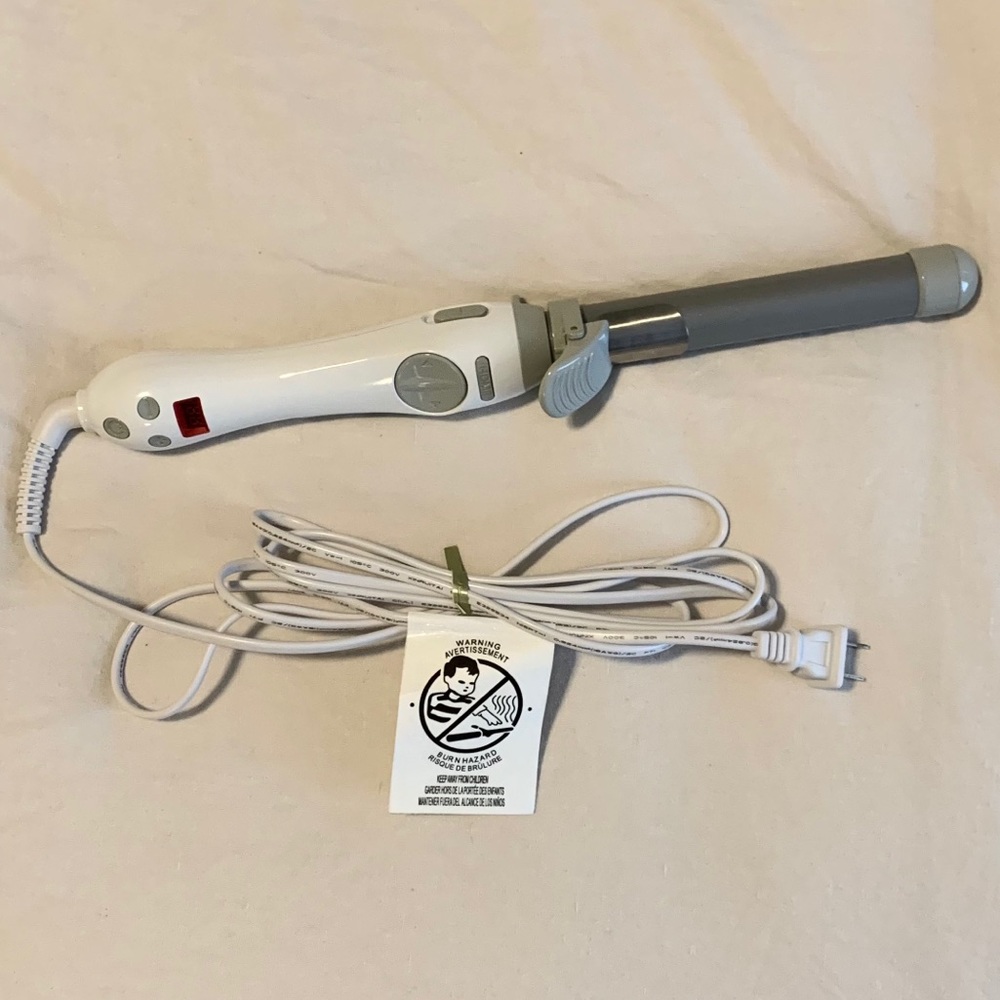 Beachwaver Co. S1 rotating curling iron